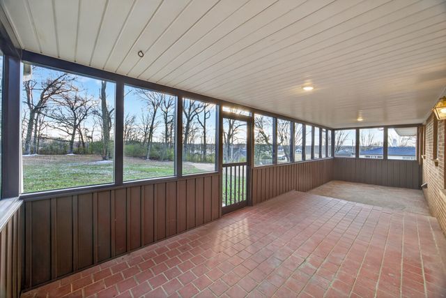 2136 Broad St, W, Cookeville, TN 38501