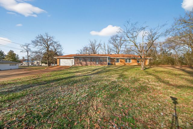 2136 Broad St, W, Cookeville, TN 38501