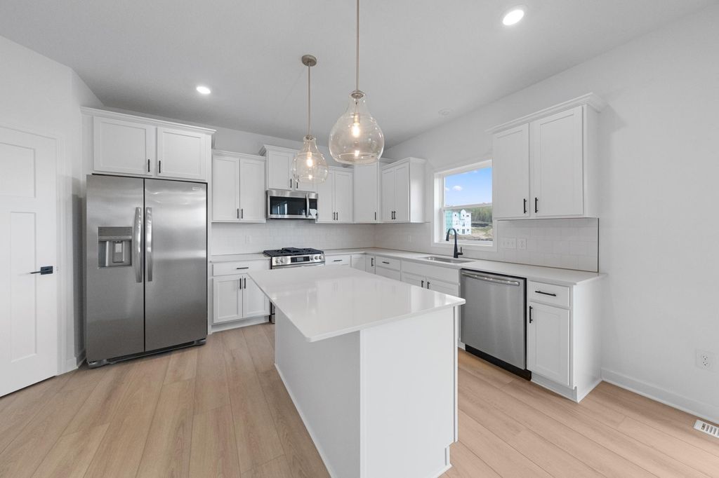 7621 Lotus Lane, Lino Lakes, MN 55038 — photo 2
