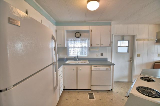 169 PARADISE LANE, Auburndale, FL 33823