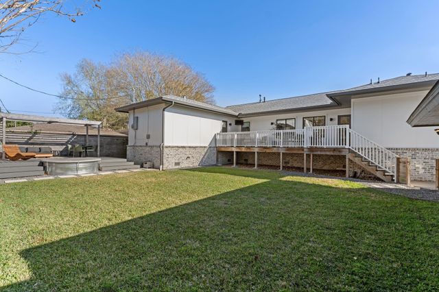 5214 Loch Lomond Drive, Houston, TX 77096
