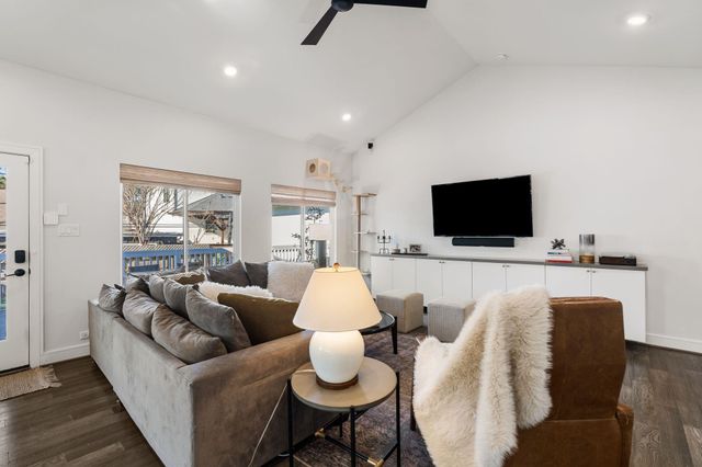 5214 Loch Lomond Drive, Houston, TX 77096