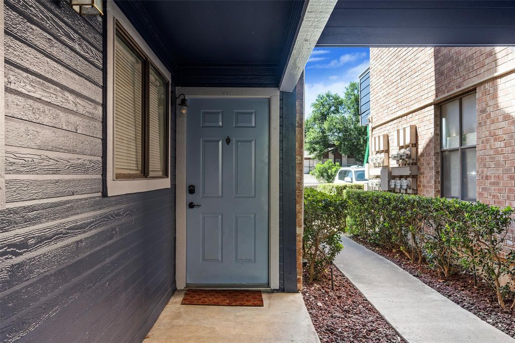 2500 Burleson RD 401, Austin, TX 78741