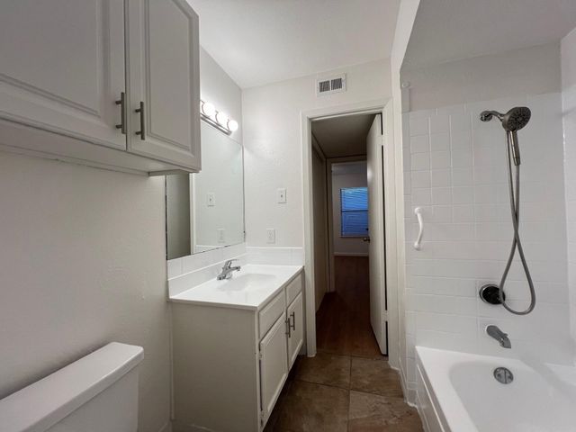 1801 W Spring Creek Parkway U2, Plano, TX 75023