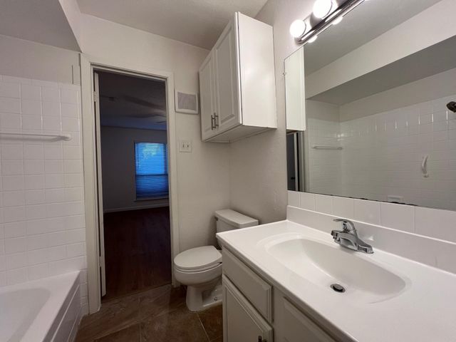 1801 W Spring Creek Parkway U2, Plano, TX 75023