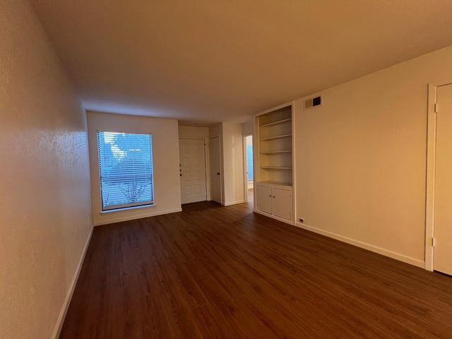 1801 W Spring Creek Parkway U2, Plano, TX 75023