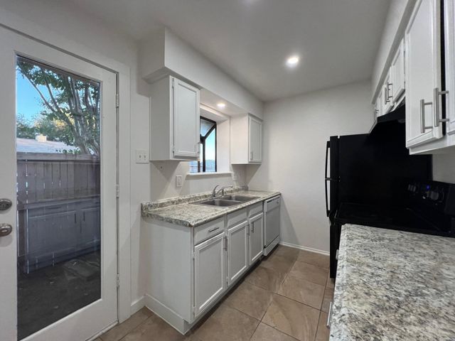 1801 W Spring Creek Parkway U2, Plano, TX 75023