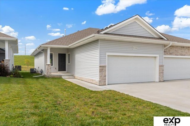 8210 S 178 Street, Omaha, NE 68136
