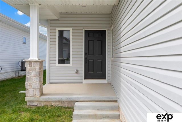 8210 S 178 Street, Omaha, NE 68136