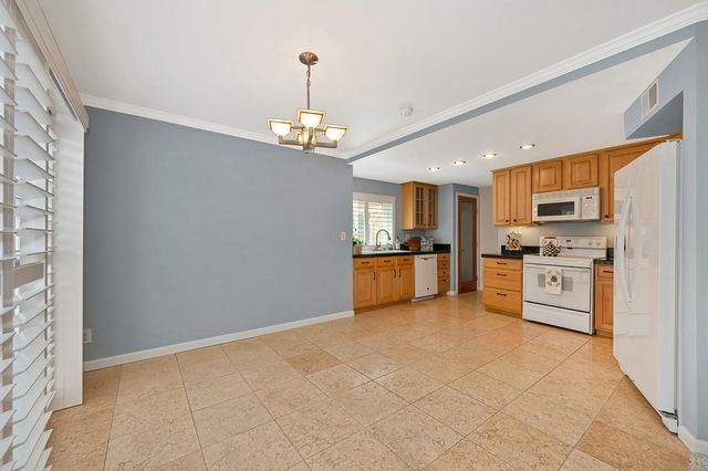 3092 Swallows Nest Dr, Sacramento, CA 95833