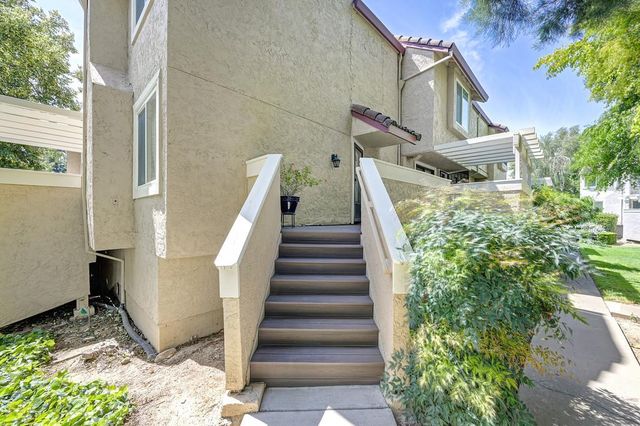 3092 Swallows Nest Dr, Sacramento, CA 95833