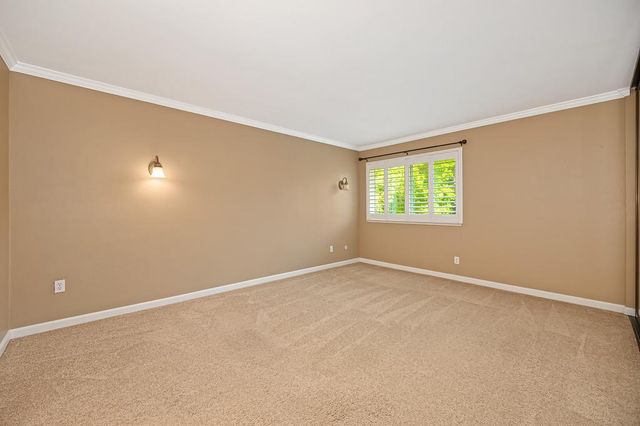 3092 Swallows Nest Dr, Sacramento, CA 95833