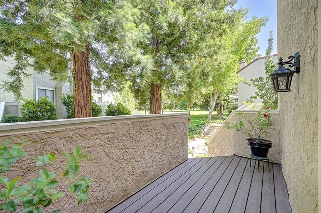 3092 Swallows Nest Dr, Sacramento, CA 95833