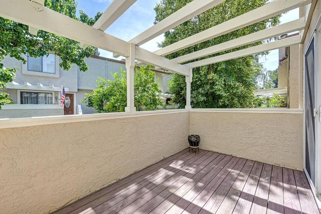 3092 Swallows Nest Dr, Sacramento, CA 95833
