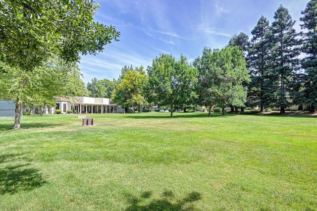 3092 Swallows Nest Dr, Sacramento, CA 95833
