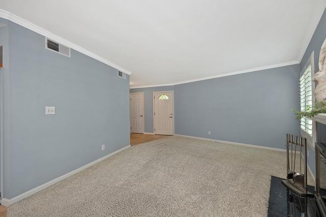 3092 Swallows Nest Dr, Sacramento, CA 95833