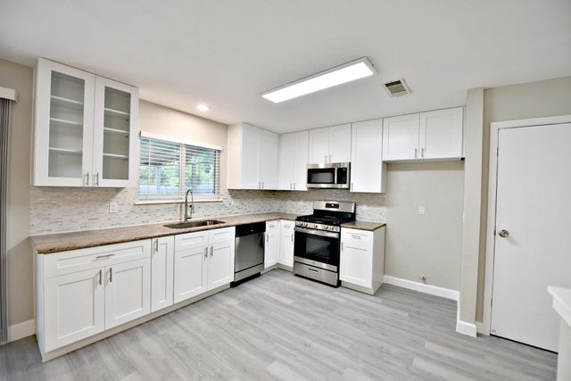 11214 Blackmoor DR, Austin, TX 78759