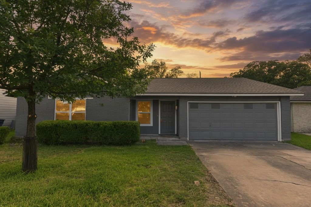 11214 Blackmoor DR, Austin, TX 78759
