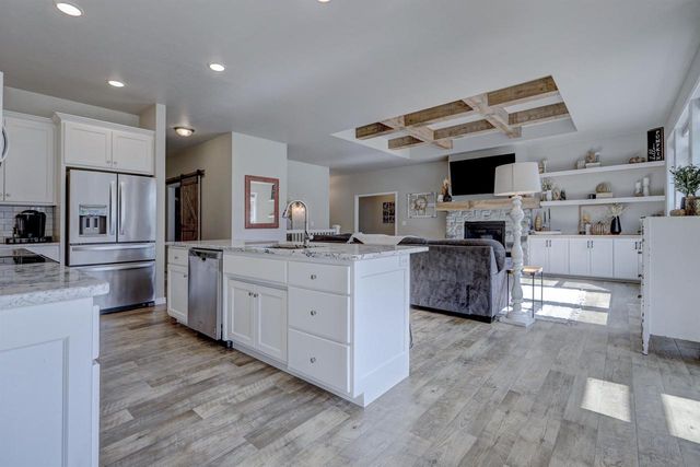 4637 TRELLIS DRIVE, De Pere, WI 54115