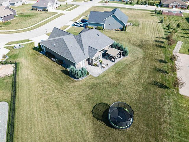 4637 TRELLIS DRIVE, De Pere, WI 54115