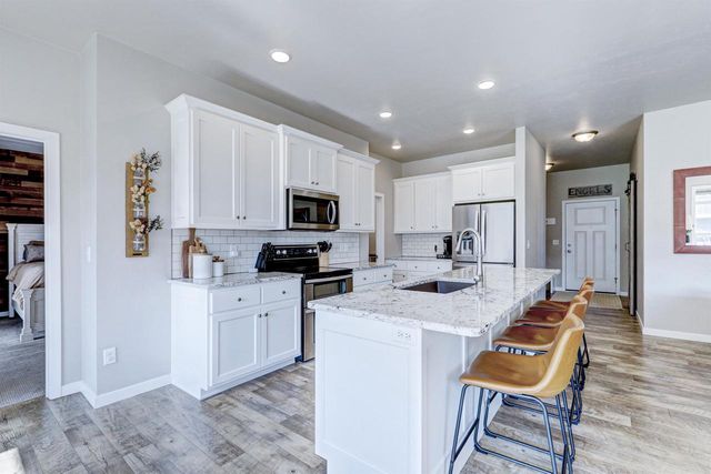 4637 TRELLIS DRIVE, De Pere, WI 54115