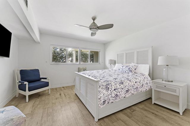 1199 Hillsboro Mile 133, Hillsboro Beach, FL 33062