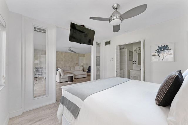 1199 Hillsboro Mile 133, Hillsboro Beach, FL 33062