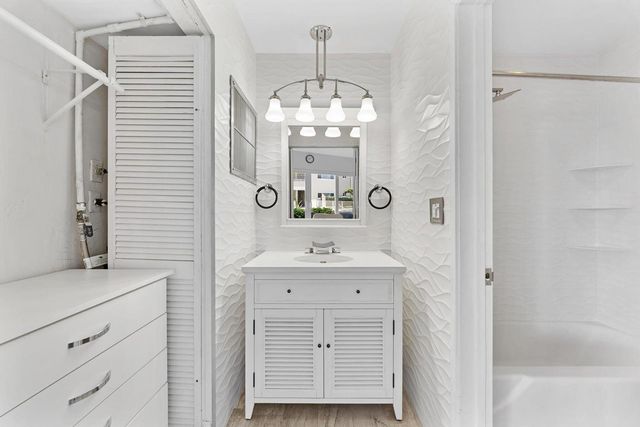 1199 Hillsboro Mile 133, Hillsboro Beach, FL 33062