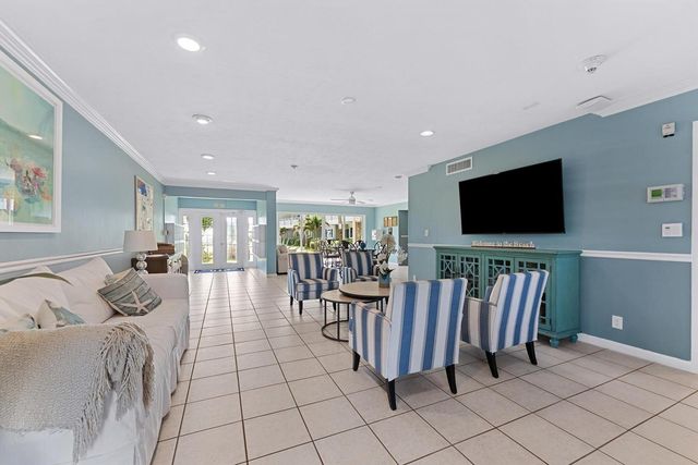 1199 Hillsboro Mile 133, Hillsboro Beach, FL 33062