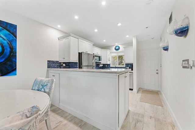 1199 Hillsboro Mile 133, Hillsboro Beach, FL 33062
