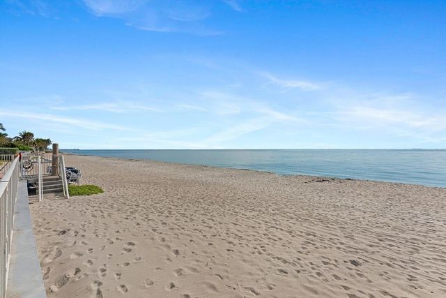 1199 Hillsboro Mile 133, Hillsboro Beach, FL 33062