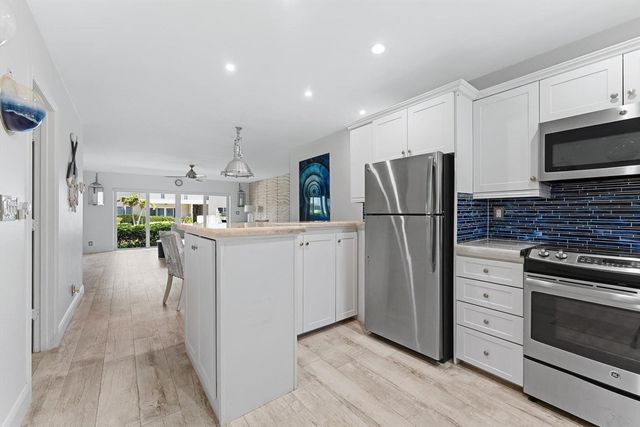 1199 Hillsboro Mile 133, Hillsboro Beach, FL 33062
