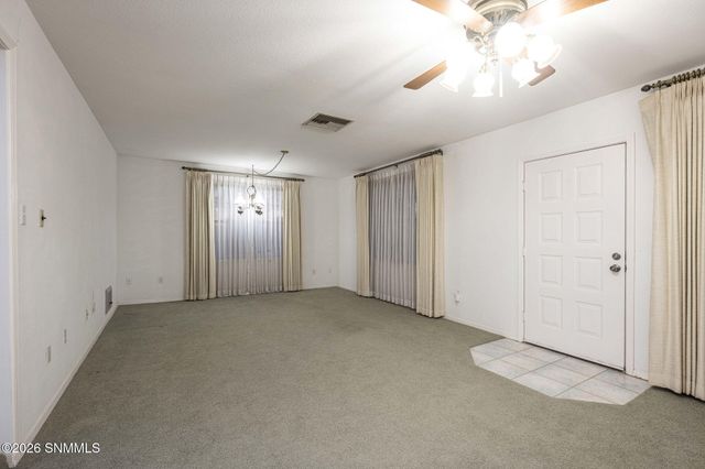 2080 Tres Pinos Lane, Las Cruces, NM 88005