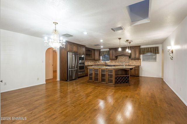 2080 Tres Pinos Lane, Las Cruces, NM 88005