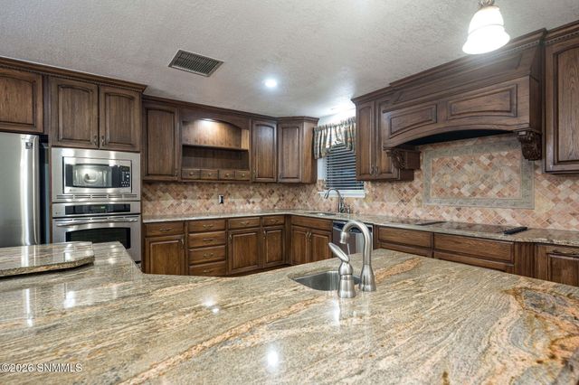 2080 Tres Pinos Lane, Las Cruces, NM 88005