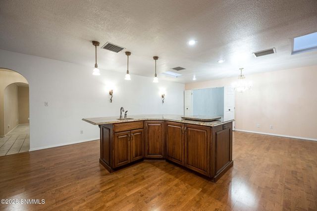 2080 Tres Pinos Lane, Las Cruces, NM 88005
