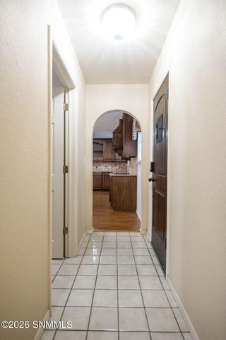 2080 Tres Pinos Lane, Las Cruces, NM 88005