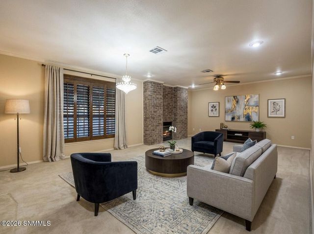 2080 Tres Pinos Lane, Las Cruces, NM 88005