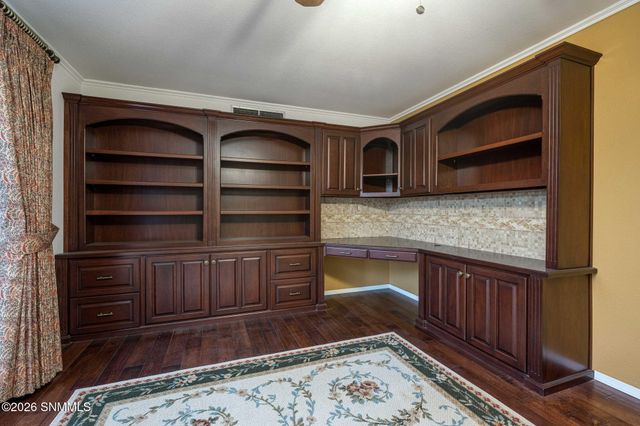 2080 Tres Pinos Lane, Las Cruces, NM 88005