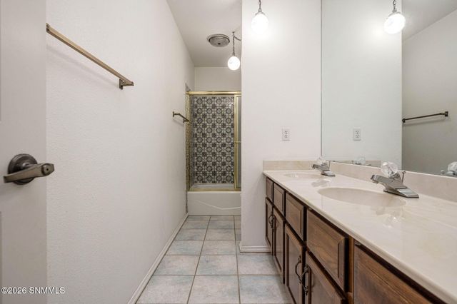 2080 Tres Pinos Lane, Las Cruces, NM 88005