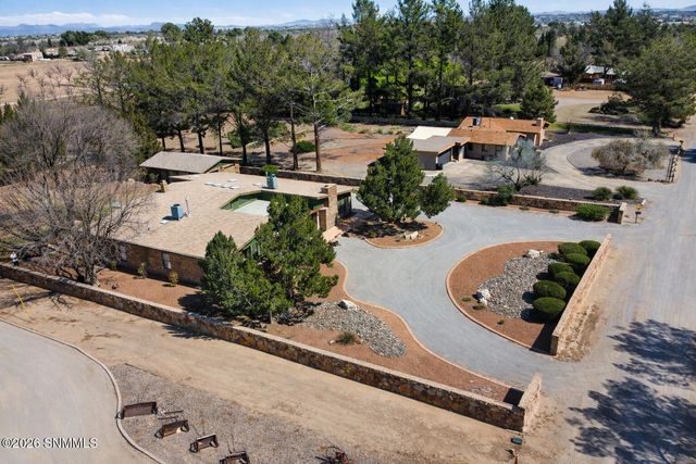2080 Tres Pinos Lane, Las Cruces, NM 88005