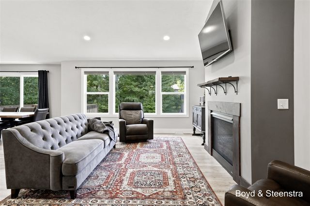 13092 Boulderway Trail, Grand Haven, MI 49417
