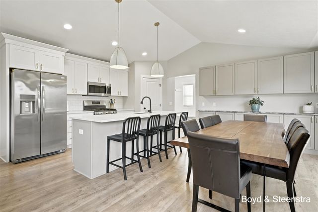 13092 Boulderway Trail, Grand Haven, MI 49417