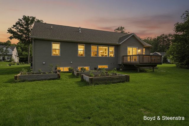 13092 Boulderway Trail, Grand Haven, MI 49417