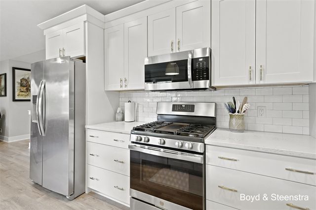 13092 Boulderway Trail, Grand Haven, MI 49417