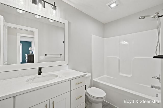 13092 Boulderway Trail, Grand Haven, MI 49417
