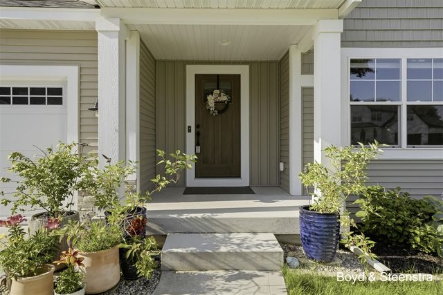 13092 Boulderway Trail, Grand Haven, MI 49417