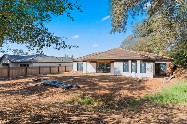 5572 Fetz Ln, Fair Oaks, CA 95628