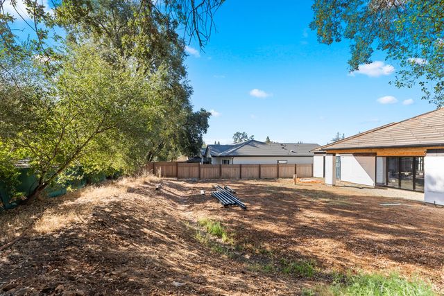 5572 Fetz Ln, Fair Oaks, CA 95628