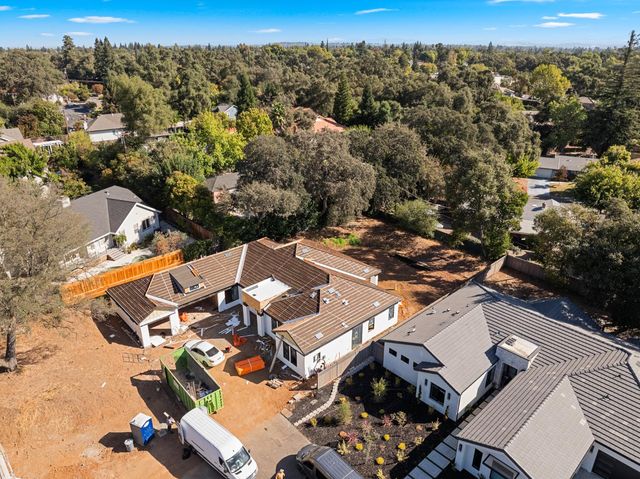 5572 Fetz Ln, Fair Oaks, CA 95628